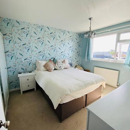 A Peaceful Holiday Home By The Sea Brixham Bagian luar foto
