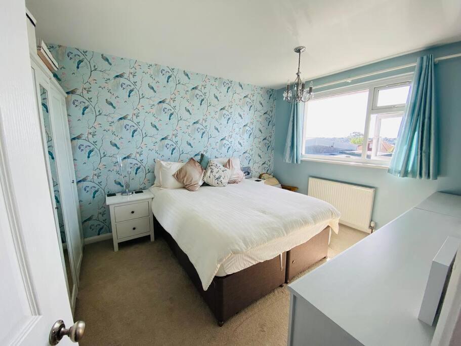 A Peaceful Holiday Home By The Sea Brixham Bagian luar foto