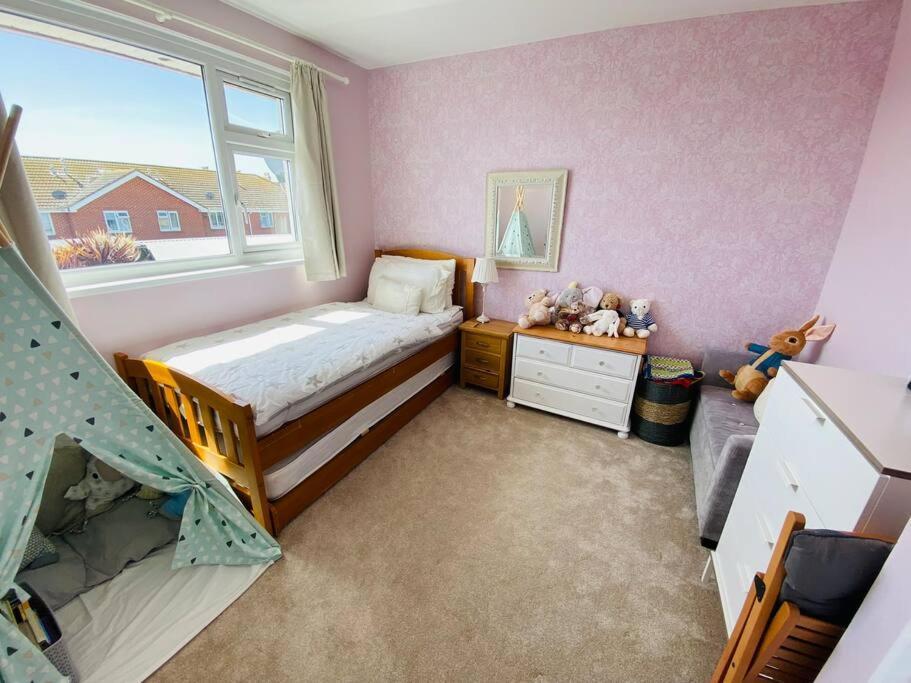 A Peaceful Holiday Home By The Sea Brixham Bagian luar foto